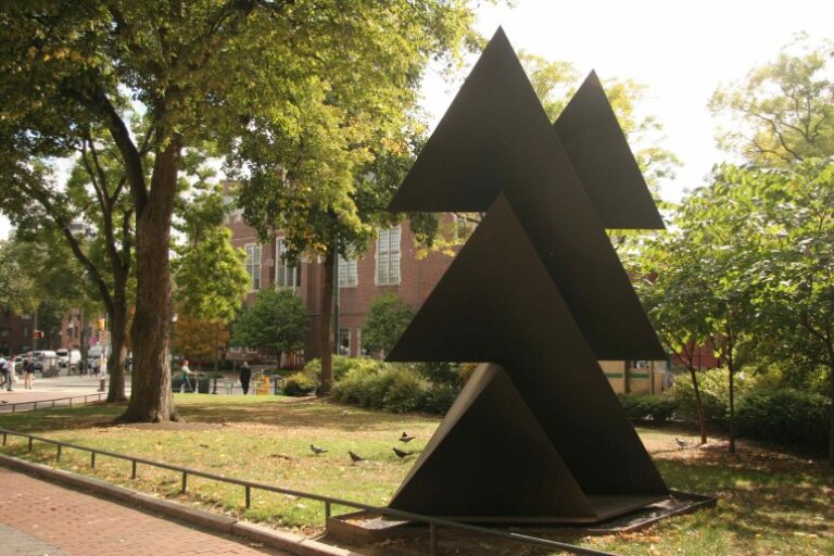 Black Forest (Polyhedron Forms), ca. 1977, Steel